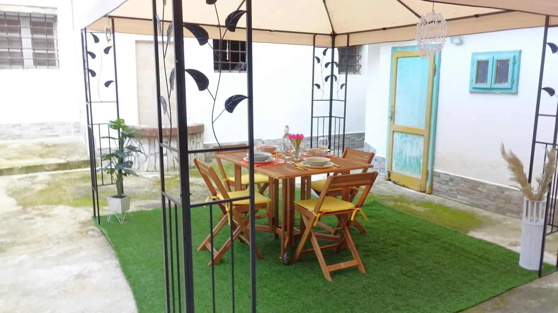 Casa R&R 5\' A Piedi Dalla Torre! location
